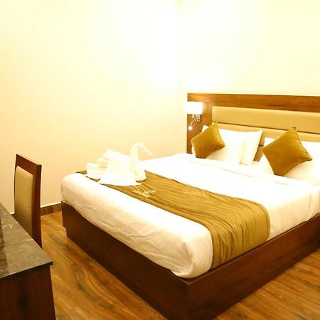 Vsr Grand Hotel Madanapalle Exterior photo