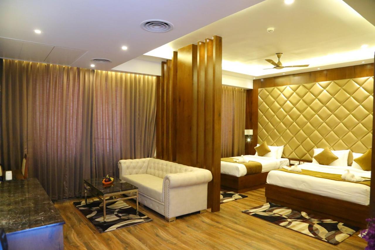 Vsr Grand Hotel Madanapalle Exterior photo