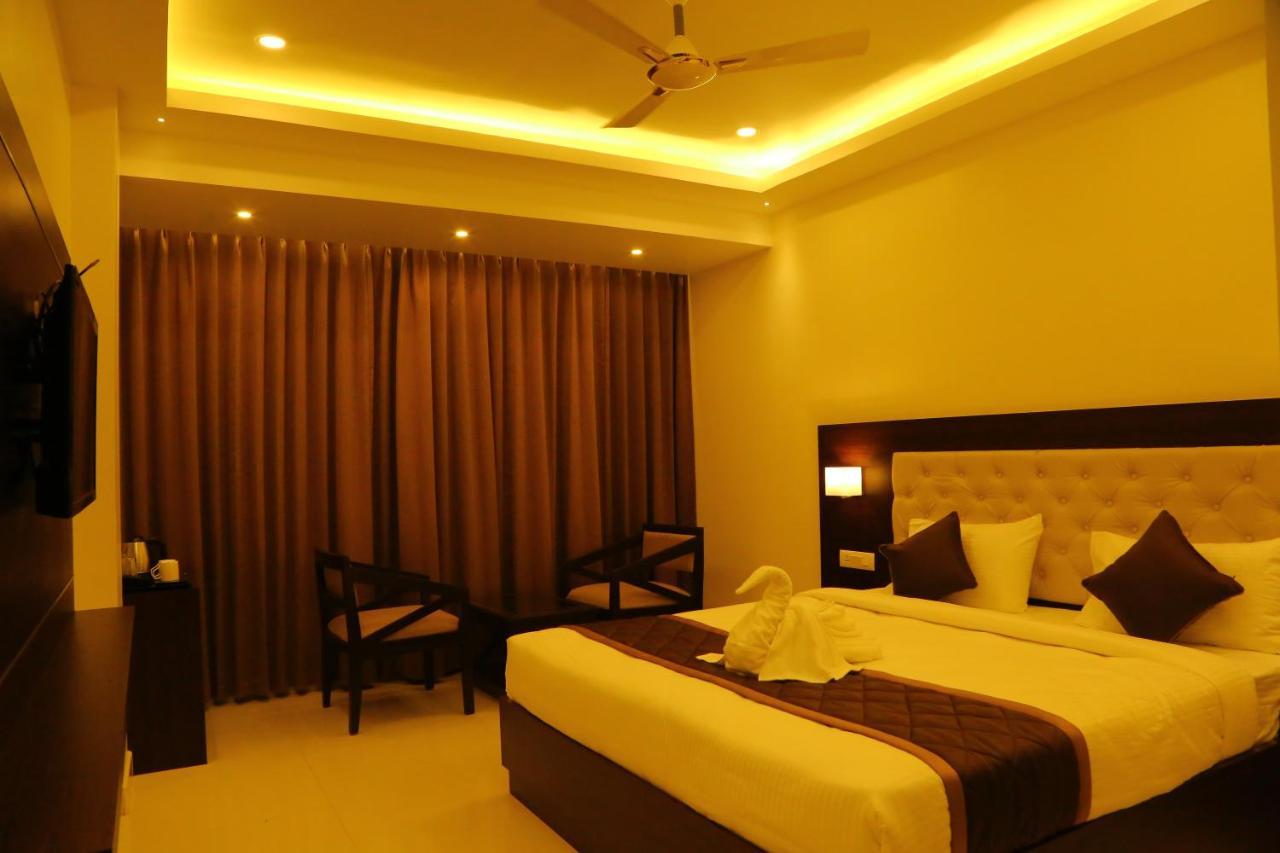 Vsr Grand Hotel Madanapalle Exterior photo