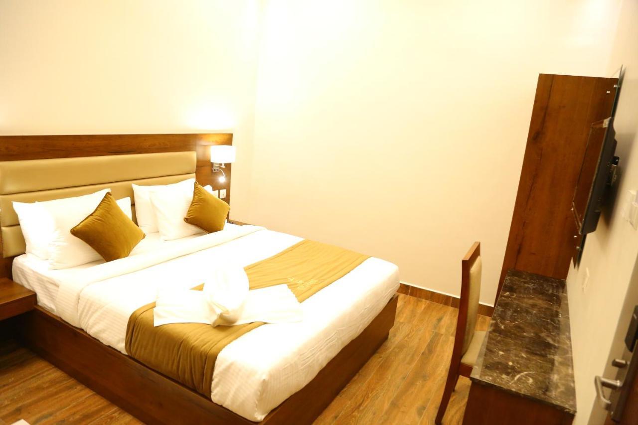 Vsr Grand Hotel Madanapalle Exterior photo