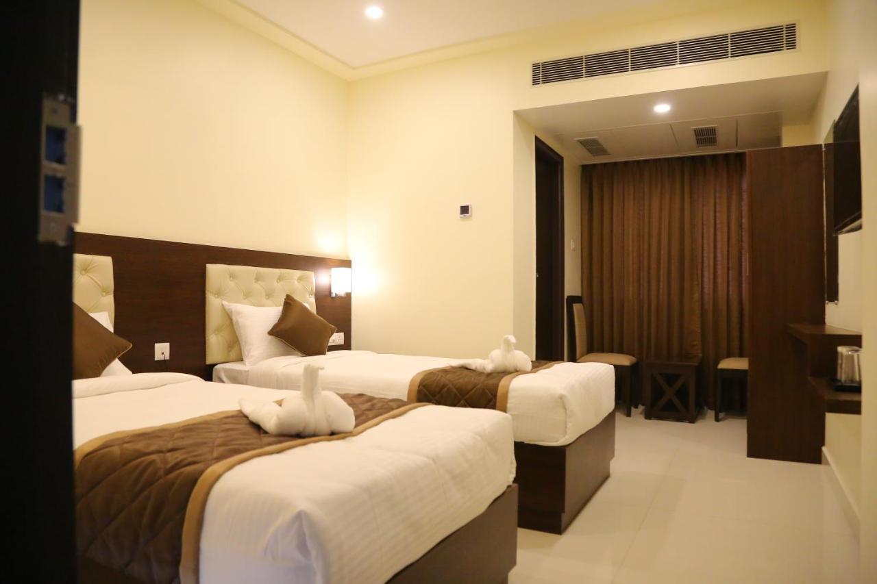 Vsr Grand Hotel Madanapalle Exterior photo