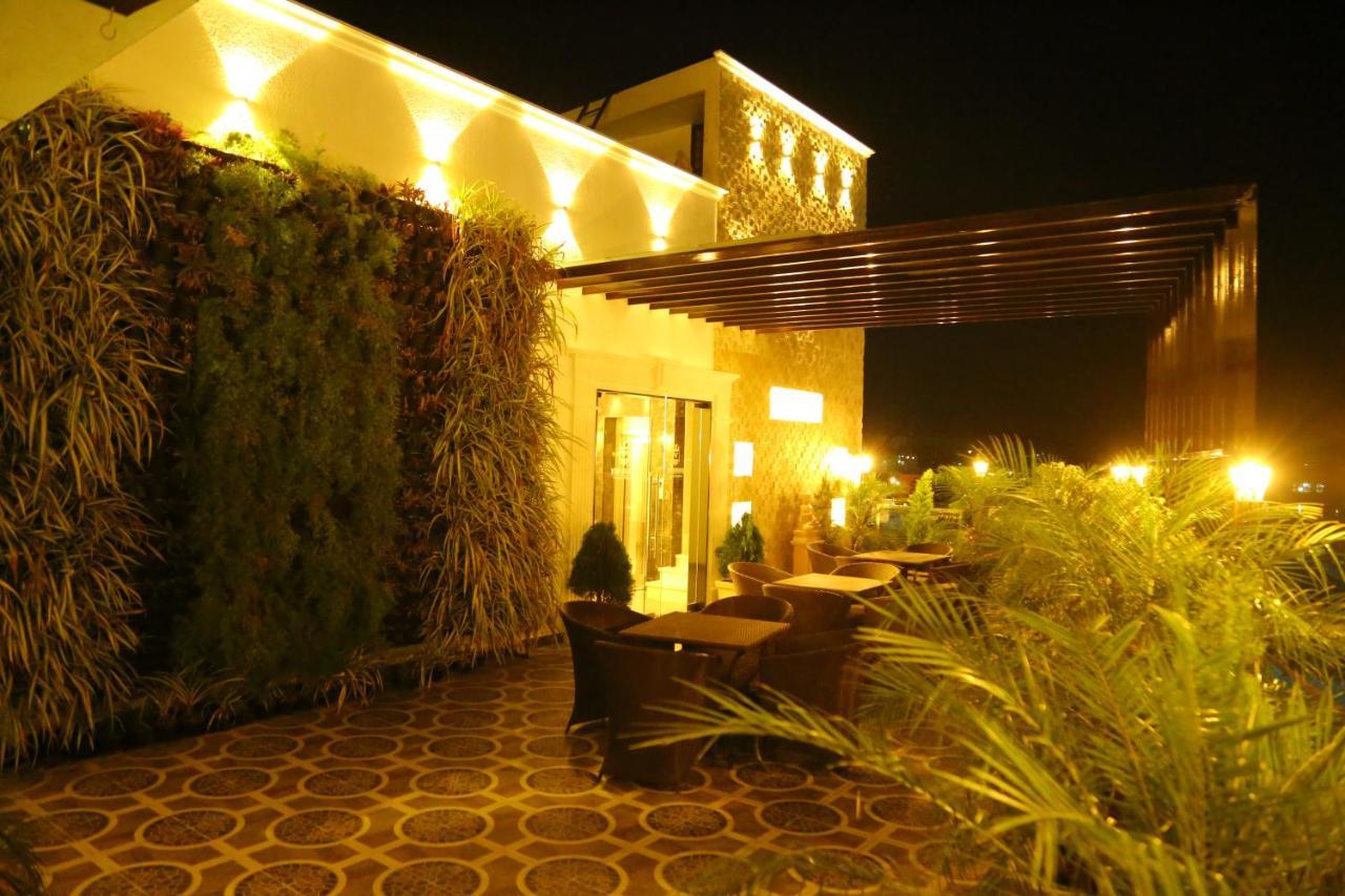Vsr Grand Hotel Madanapalle Exterior photo