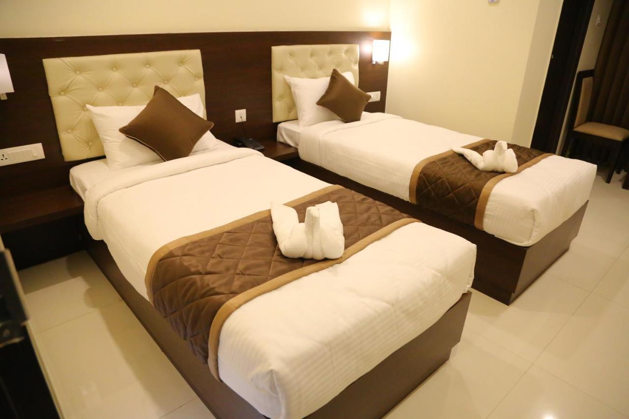 Vsr Grand Hotel Madanapalle Exterior photo